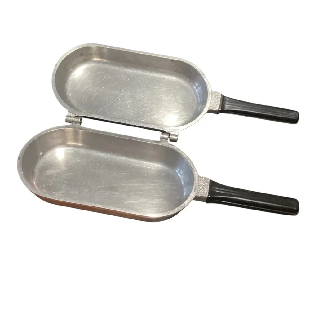 Vintage Guardian Service Cast Aluminum Omelet Pan Hinged Double Sided Skillet